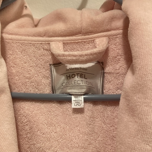 Brand new never worn la vie en rose luxury bath robe size large baby pink! - Picture 6 of 7